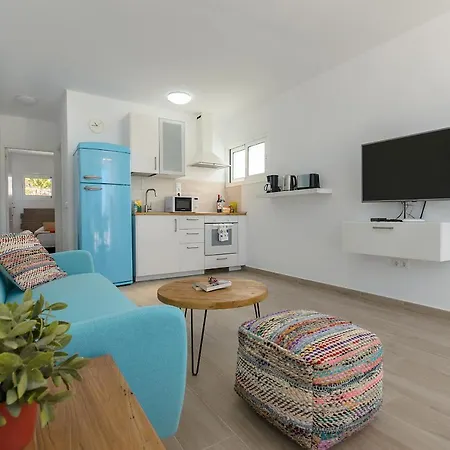 Blue Volcano Apartment, Free Access To The Fariones Sports Center Apartment