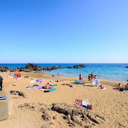 Blue Volcano Apartment, Free Access To The Fariones Sports Center Apartment