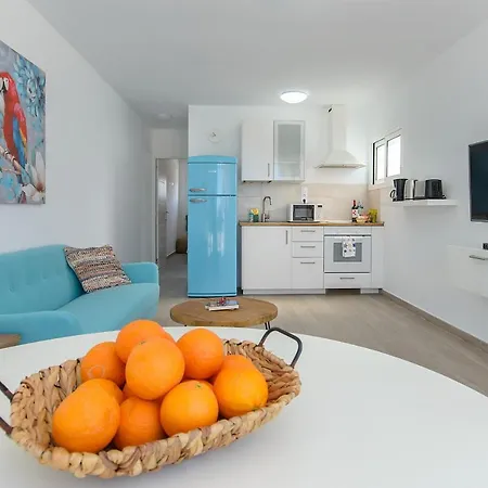 Blue Volcano Apartment, Free Access To The Fariones Sports Center Apartment *