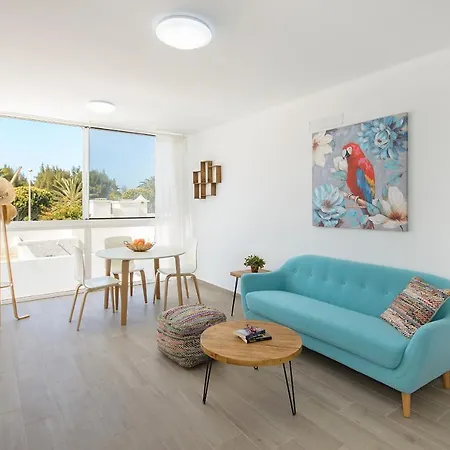Blue Volcano Apartment, Free Access To The Fariones Sports Center * Puerto del Carmen (Lanzarote)