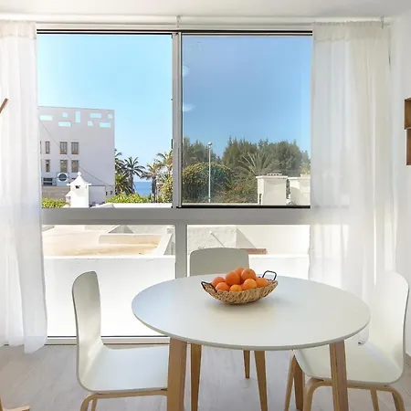 Blue Volcano Apartment, Free Access To The Fariones Sports Center
